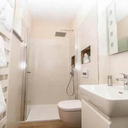 Ambiente Apartment *
